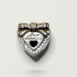 Pandora Just Married Charm